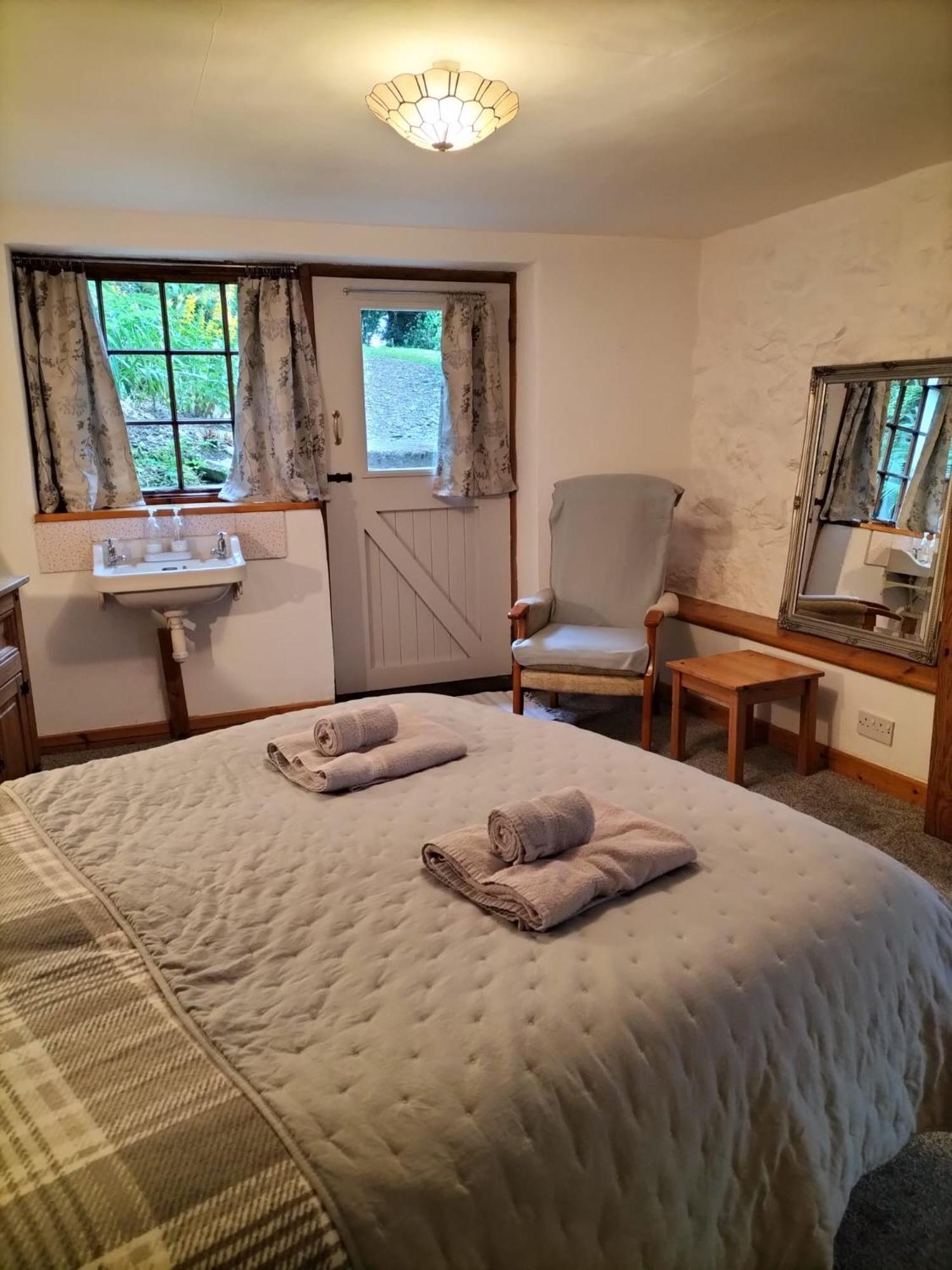 Holiday home Glan Y Morfa Bach The Stone
